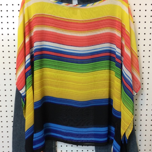 Apostrophe Woman’s Sheer Poncho Style Top SZ Medium Sheer SALE ❗️ - Picture 6 of 8